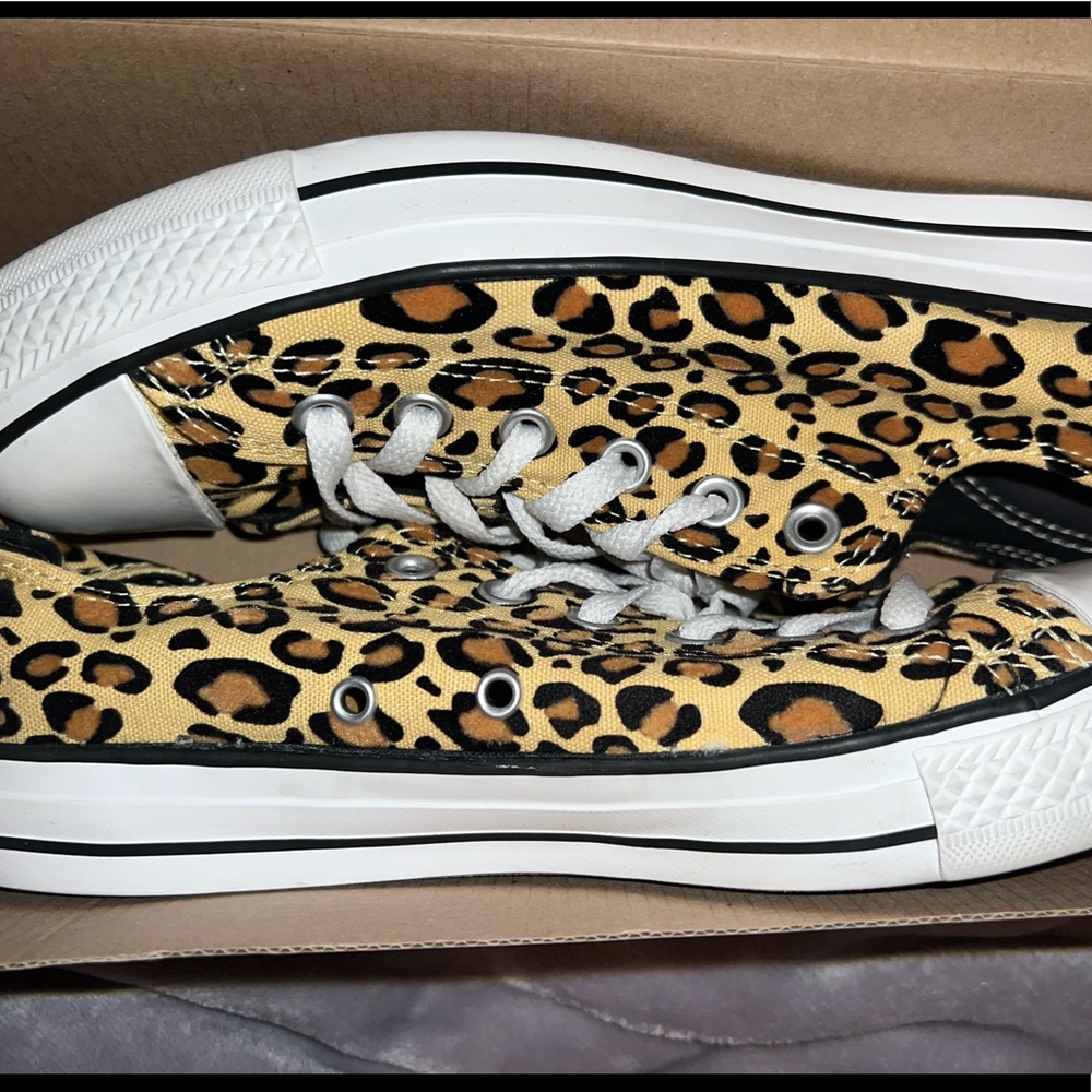 Cheetah print converse